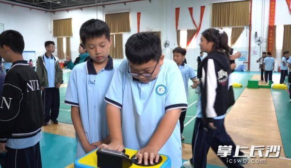 盛康配资 科普课堂开到乡村 点亮“星少年”科学梦